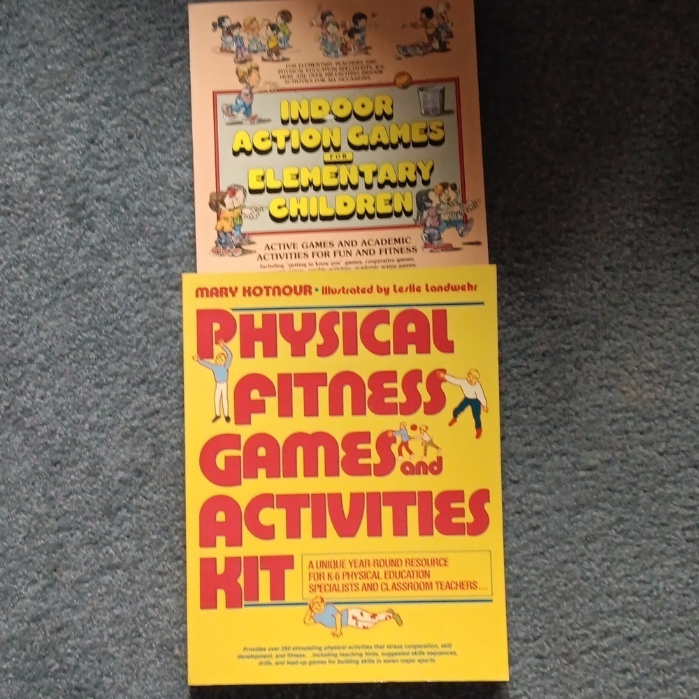Action games and physical fitness games for elementary school students,  2 books